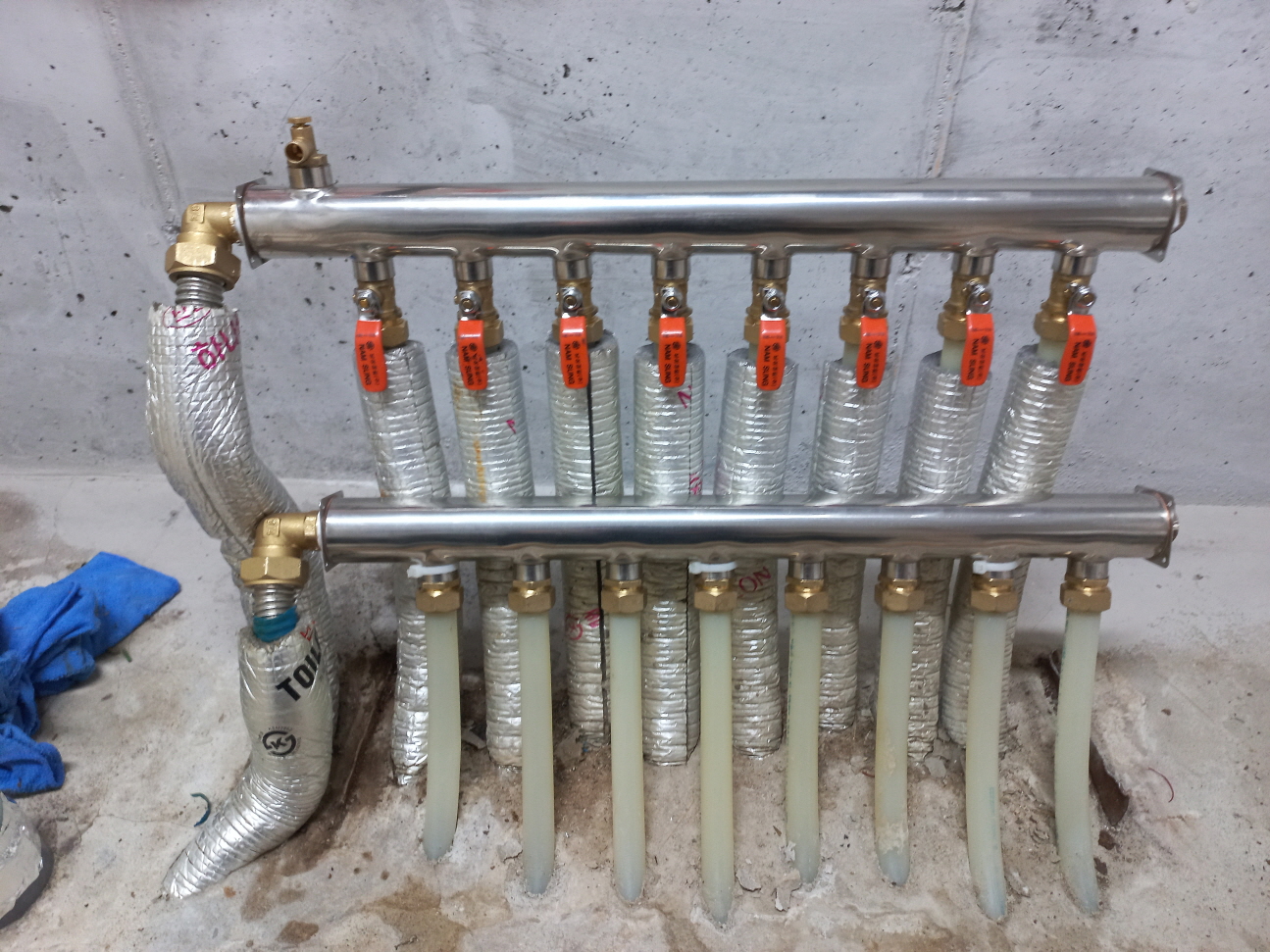 2000769928_84a7ReBZ_7d4f143ba28fd6f5948671c48e2c56873c776372.jpg 이미지크게보기